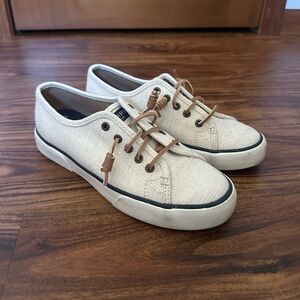 Sperry off white women’s dress show